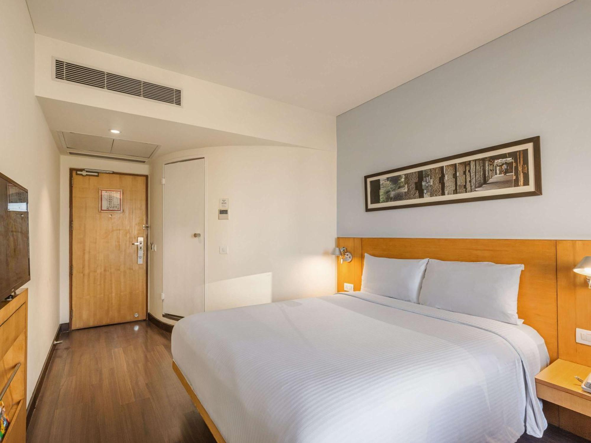 Ibis Chennai City Centre - An Accor Brand Exterior photo